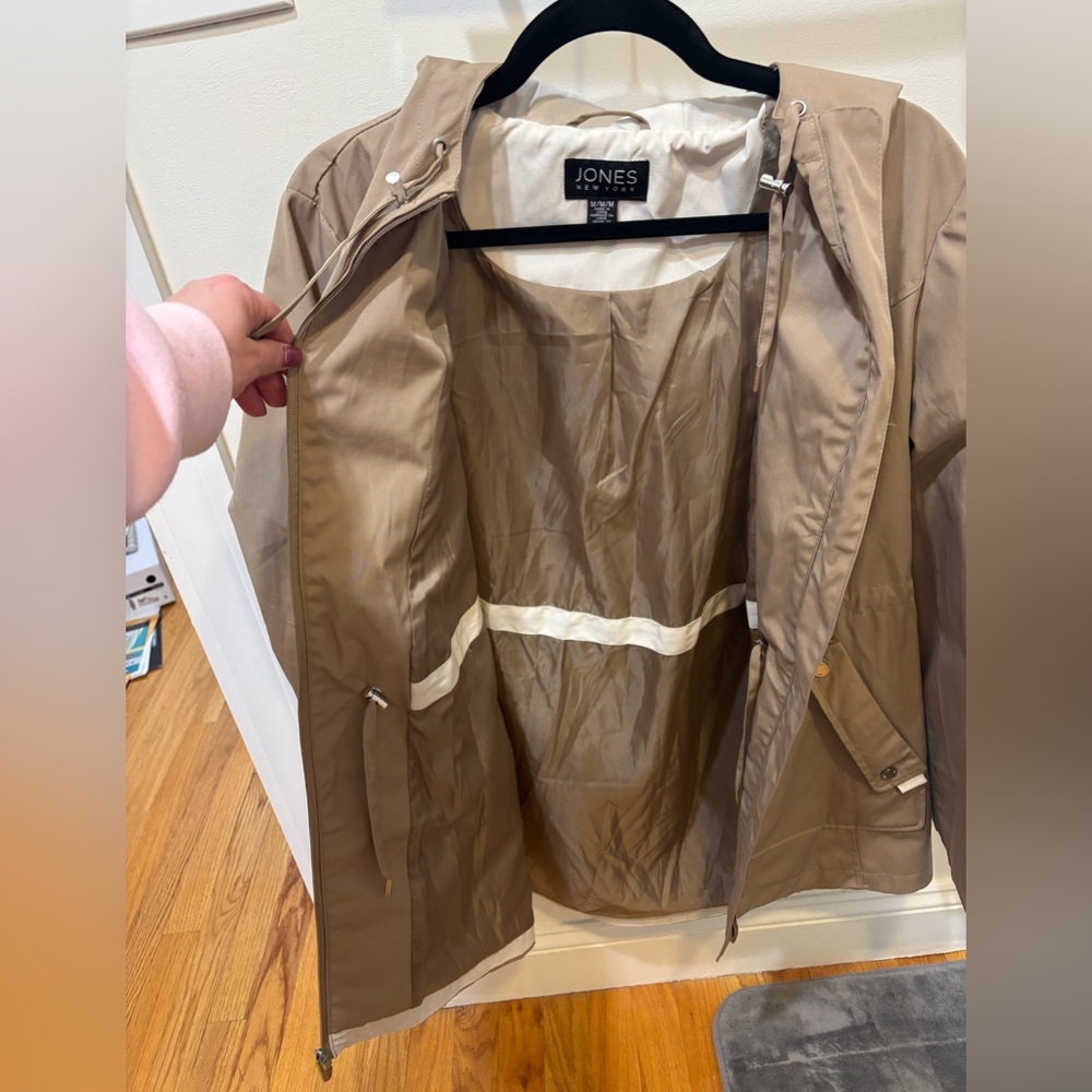 Jones New York Beige Rain Jacket - Picture 3 of 5